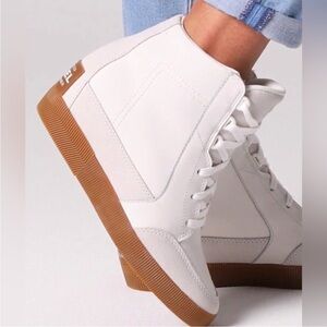 NEW Sorel Out N About Wedge Sneaker Boots